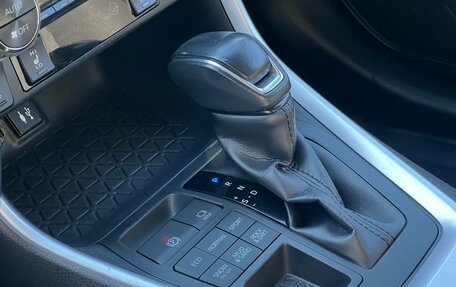 Toyota RAV4, 2019 год, 3 350 000 рублей, 20 фотография