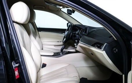 BMW 5 серия, 2018 год, 3 590 000 рублей, 11 фотография