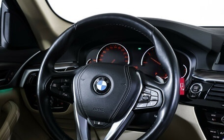 BMW 5 серия, 2018 год, 3 590 000 рублей, 15 фотография