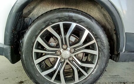 Mitsubishi Outlander III рестайлинг 3, 2017 год, 1 945 000 рублей, 18 фотография