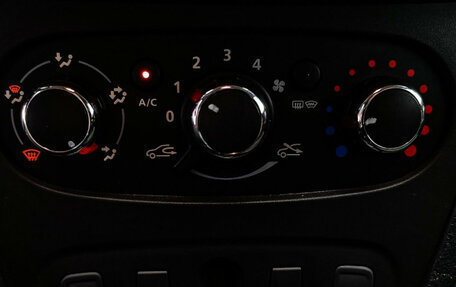 Renault Sandero II рестайлинг, 2022 год, 1 200 000 рублей, 10 фотография