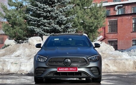 Mercedes-Benz E-Класс, 2021 год, 4 950 000 рублей, 1 фотография