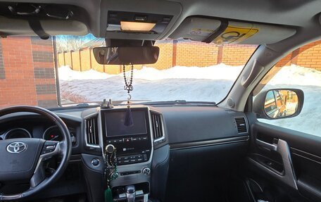 Toyota Land Cruiser 200, 2017 год, 7 200 000 рублей, 9 фотография