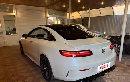 Mercedes-Benz E-Класс, 2017 год, 3 740 000 рублей, 4 фотография
