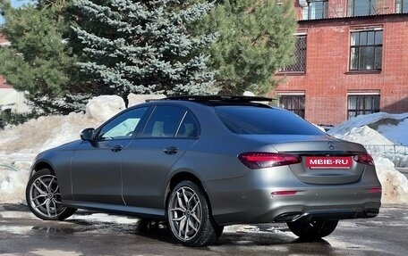 Mercedes-Benz E-Класс, 2021 год, 4 950 000 рублей, 4 фотография