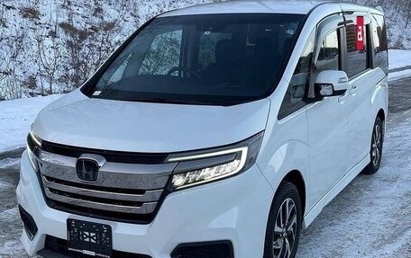 Honda Stepwgn IV, 2021 год, 2 050 000 рублей, 2 фотография