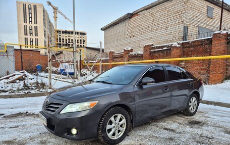 Toyota Camry, 2010 год, 1 090 000 рублей, 2 фотография