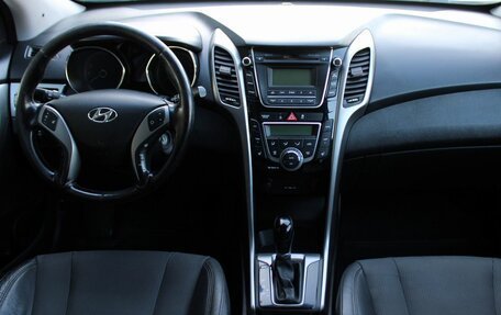 Hyundai i30 II рестайлинг, 2012 год, 899 000 рублей, 10 фотография