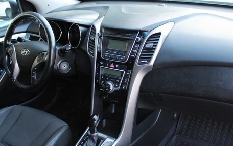 Hyundai i30 II рестайлинг, 2012 год, 899 000 рублей, 18 фотография