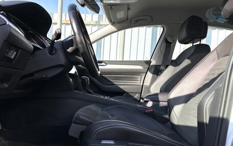 Volkswagen Passat B8 рестайлинг, 2021 год, 2 500 000 рублей, 15 фотография