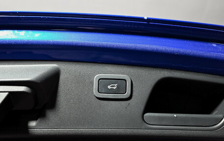 Jaguar E-Pace, 2018 год, 2 700 000 рублей, 18 фотография