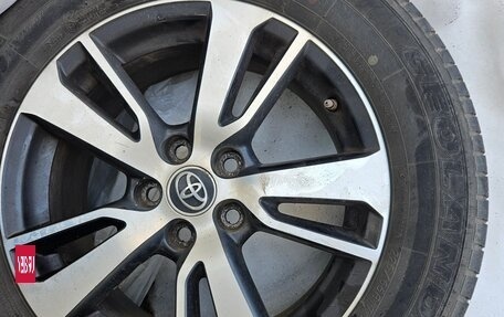 Toyota RAV4, 2015 год, 2 300 000 рублей, 15 фотография