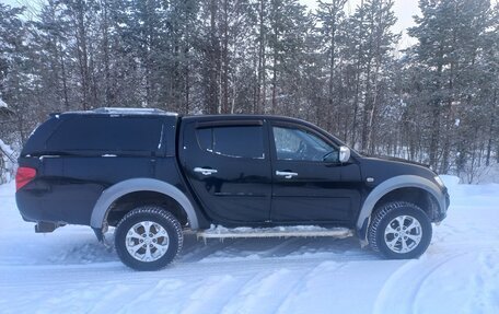 Mitsubishi L200 IV рестайлинг, 2013 год, 1 720 000 рублей, 3 фотография