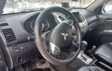 Mitsubishi L200 IV рестайлинг, 2013 год, 1 720 000 рублей, 7 фотография