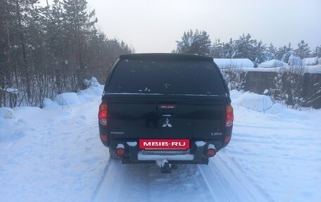 Mitsubishi L200 IV рестайлинг, 2013 год, 1 720 000 рублей, 2 фотография