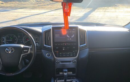 Toyota Land Cruiser 200, 2016 год, 6 200 000 рублей, 6 фотография