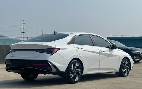 Hyundai Elantra, 2023 год, 1 732 000 рублей, 5 фотография