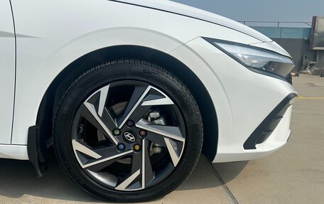 Hyundai Elantra, 2023 год, 1 732 000 рублей, 18 фотография