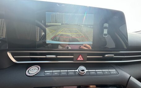 Hyundai Elantra, 2023 год, 1 732 000 рублей, 33 фотография