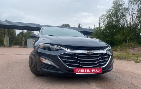 Chevrolet Malibu IX, 2019 год, 1 610 000 рублей, 2 фотография