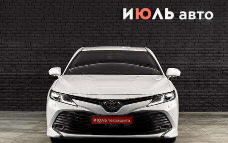 Toyota Camry, 2018 год, 2 860 000 рублей, 2 фотография