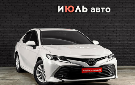 Toyota Camry, 2018 год, 2 860 000 рублей, 3 фотография