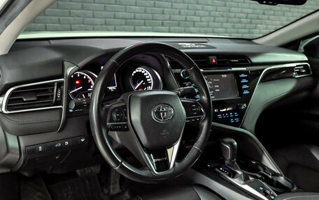 Toyota Camry, 2018 год, 2 860 000 рублей, 12 фотография