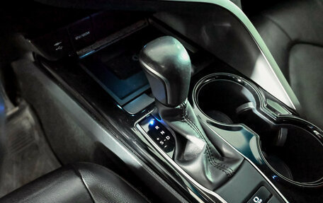 Toyota Camry, 2018 год, 2 860 000 рублей, 16 фотография