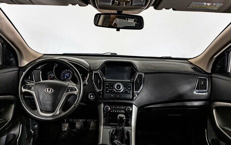 Hawtai Laville, 2017 год, 950 000 рублей, 15 фотография