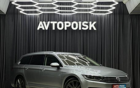 Volkswagen Passat B8 рестайлинг, 2019 год, 1 899 000 рублей, 3 фотография