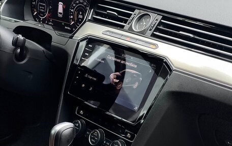 Volkswagen Passat B8 рестайлинг, 2019 год, 1 899 000 рублей, 15 фотография