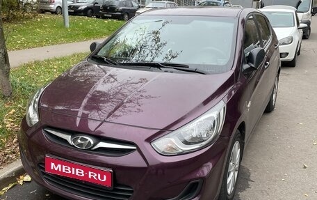 Hyundai Solaris II рестайлинг, 2014 год, 950 000 рублей, 1 фотография