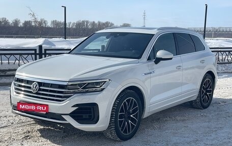 Volkswagen Touareg III, 2019 год, 5 300 000 рублей, 3 фотография