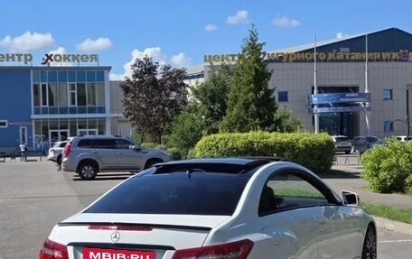 Mercedes-Benz E-Класс, 2010 год, 1 500 000 рублей, 4 фотография