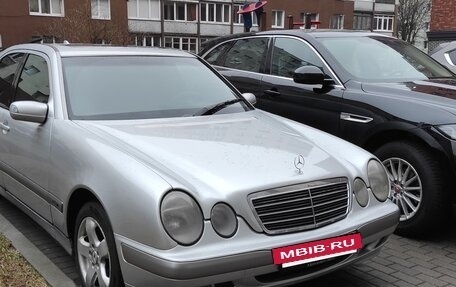 Mercedes-Benz E-Класс, 2001 год, 659 000 рублей, 4 фотография