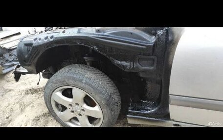 Mercedes-Benz E-Класс, 2001 год, 659 000 рублей, 13 фотография