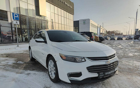 Chevrolet Malibu IX, 2017 год, 1 060 000 рублей, 3 фотография