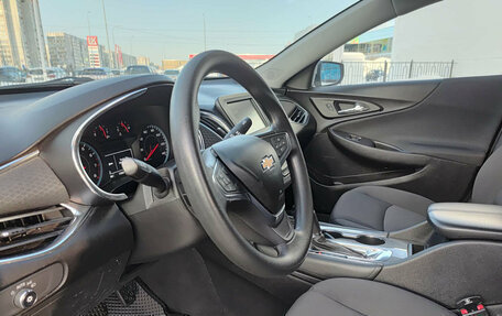 Chevrolet Malibu IX, 2017 год, 1 060 000 рублей, 20 фотография