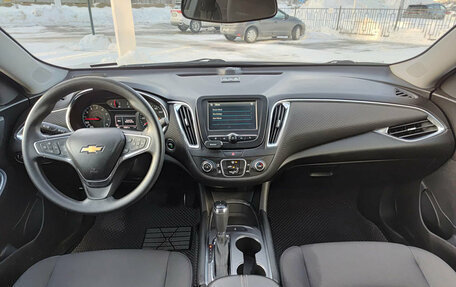 Chevrolet Malibu IX, 2017 год, 1 060 000 рублей, 17 фотография