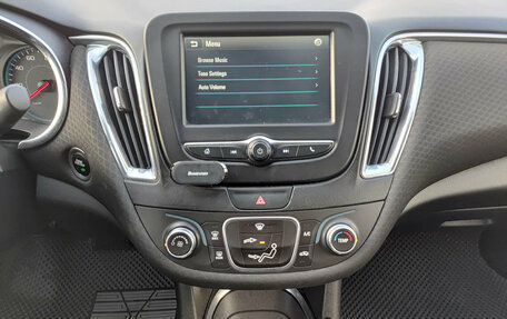 Chevrolet Malibu IX, 2017 год, 1 060 000 рублей, 18 фотография