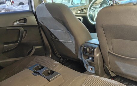 Opel Insignia II рестайлинг, 2014 год, 900 000 рублей, 2 фотография