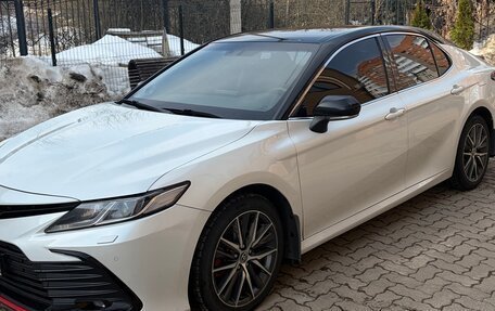 Toyota Camry, 2021 год, 3 185 000 рублей, 5 фотография