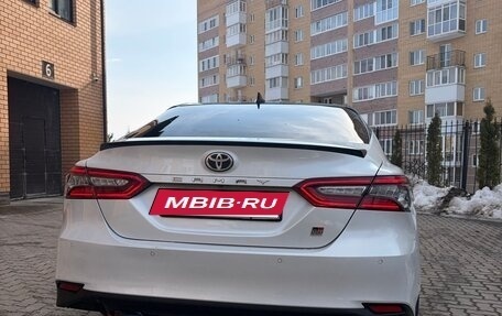 Toyota Camry, 2021 год, 3 185 000 рублей, 7 фотография