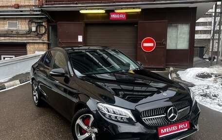 Mercedes-Benz C-Класс, 2018 год, 2 550 000 рублей, 1 фотография