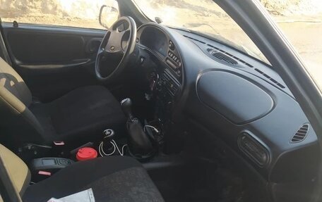 Chevrolet Niva I рестайлинг, 2006 год, 485 000 рублей, 3 фотография