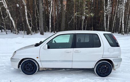 Toyota Raum I, 2000 год, 410 000 рублей, 2 фотография