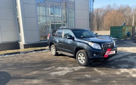 Toyota Land Cruiser Prado 150 рестайлинг 2, 2013 год, 2 650 000 рублей, 2 фотография