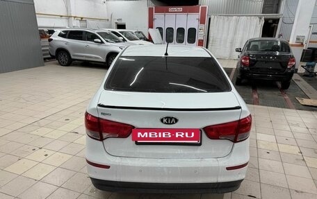 KIA Rio III рестайлинг, 2016 год, 829 000 рублей, 4 фотография