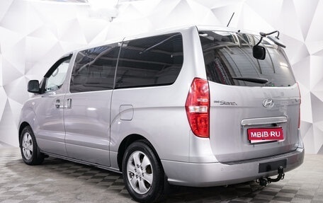 Hyundai Grand Starex Grand Starex I рестайлинг 2, 2018 год, 3 250 000 рублей, 1 фотография