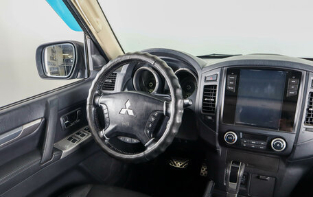 Mitsubishi Pajero IV, 2012 год, 2 649 000 рублей, 15 фотография